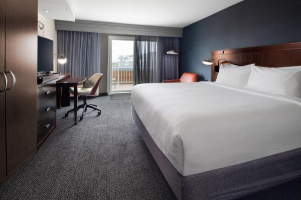 Courtyard by Marriott Galveston Island image 10