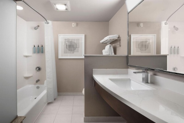 Courtyard by Marriott Galveston Island image 14