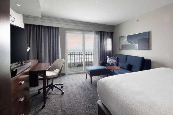 Courtyard by Marriott Galveston Island image 9